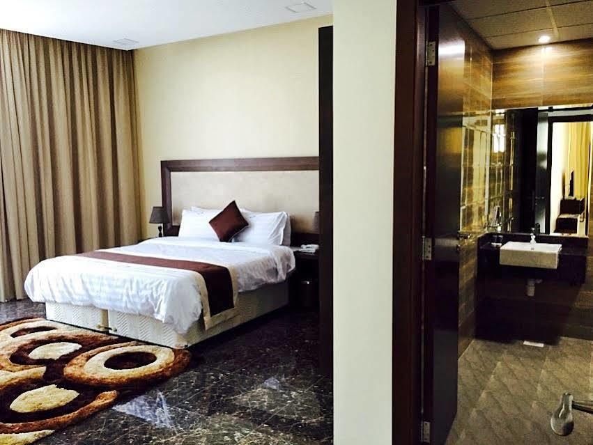Belle Tower Luxury Apartments Manama Luaran gambar