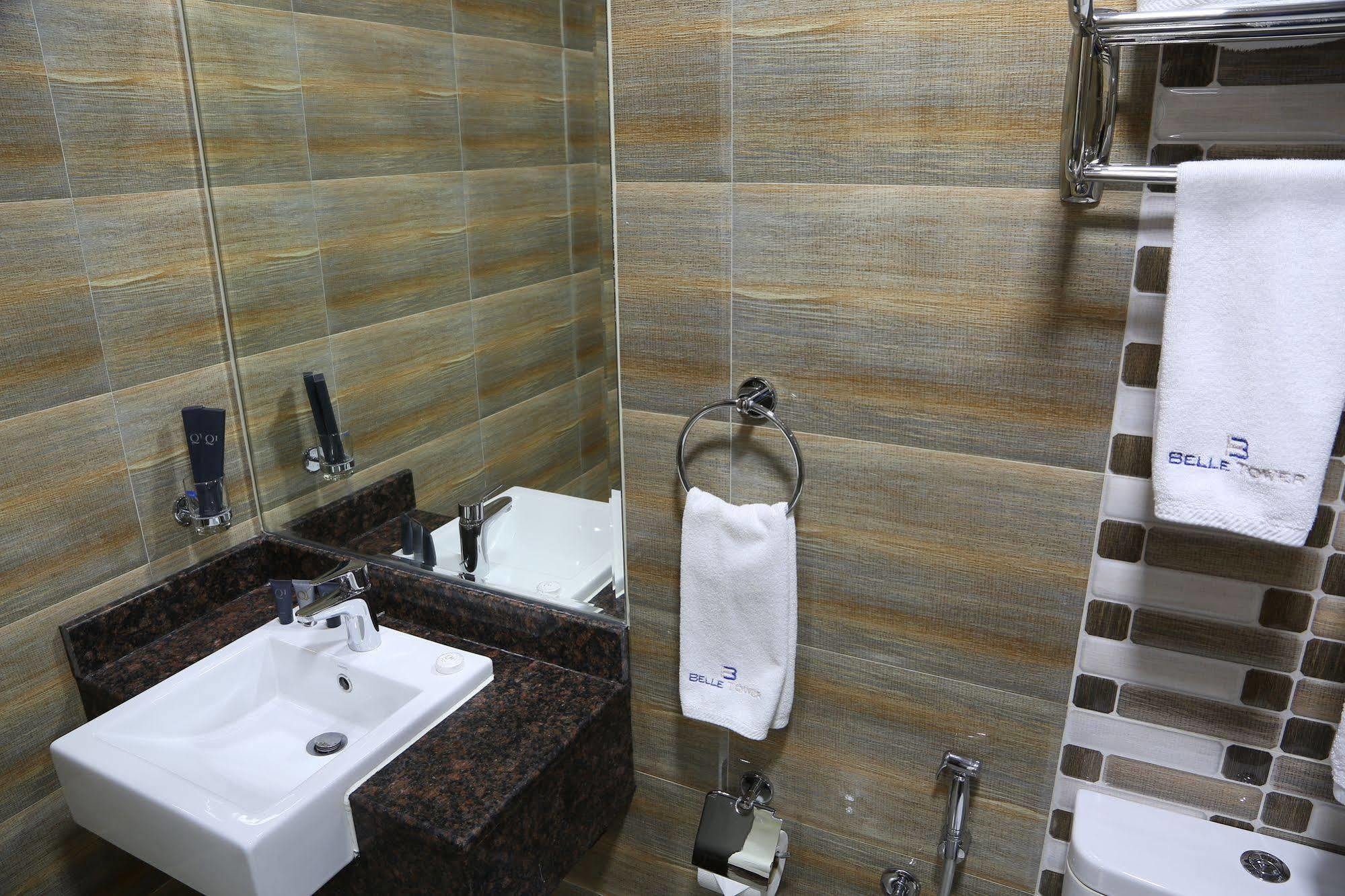 Belle Tower Luxury Apartments Manama Luaran gambar