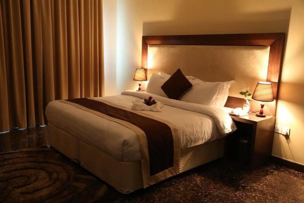 Belle Tower Luxury Apartments Manama Luaran gambar